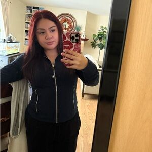 Meet your Posher, Josselyn